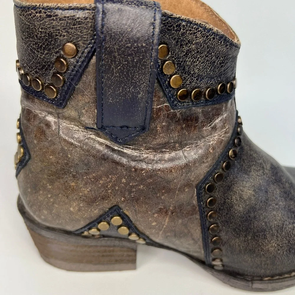 Circle G By Corral Q 5025 LD‎ BLUE STAR INLAY & STUDS ANKLE LEATHER BOOTS Size 7
